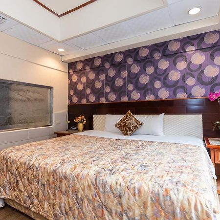 Yi Pin Business Hotel Taoyuan Buitenkant foto