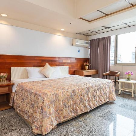 Yi Pin Business Hotel Taoyuan Buitenkant foto