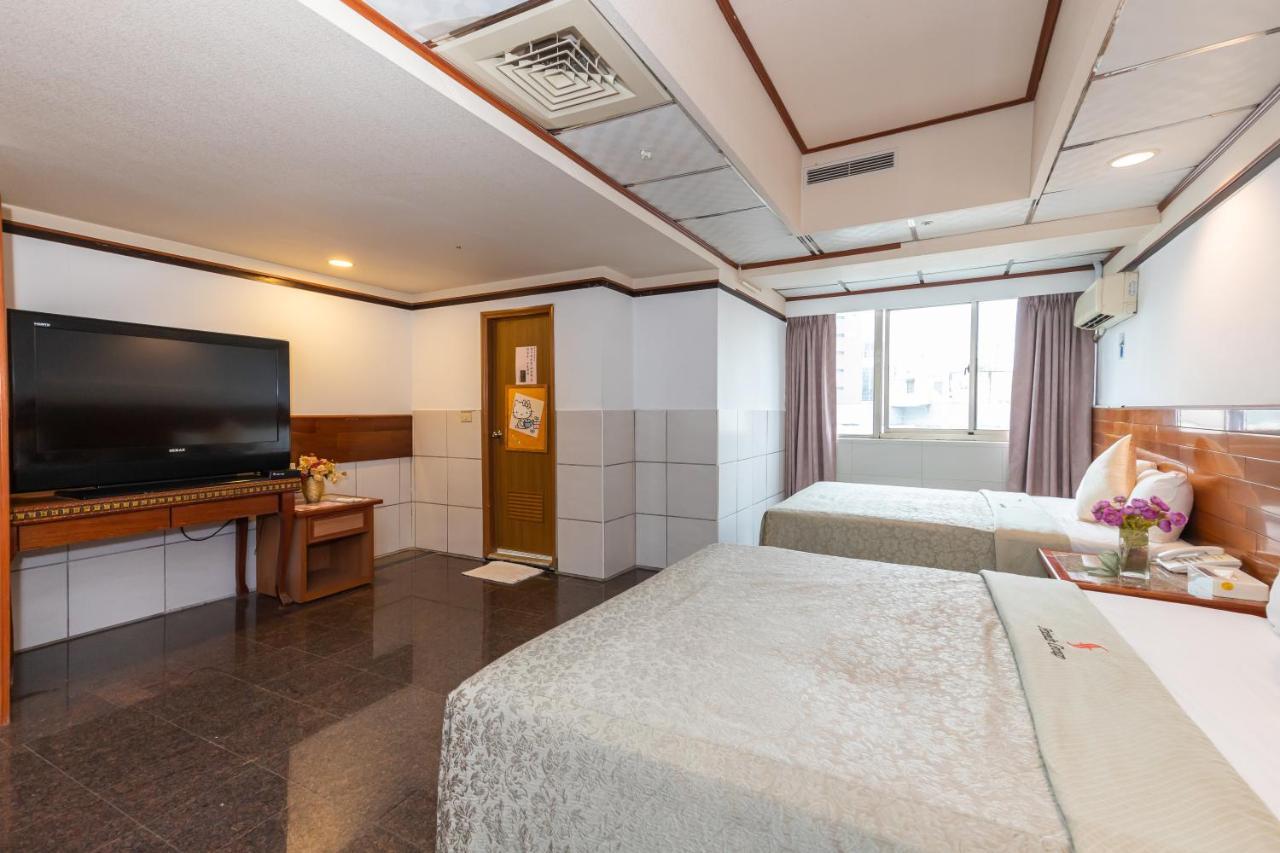 Yi Pin Business Hotel Taoyuan Buitenkant foto
