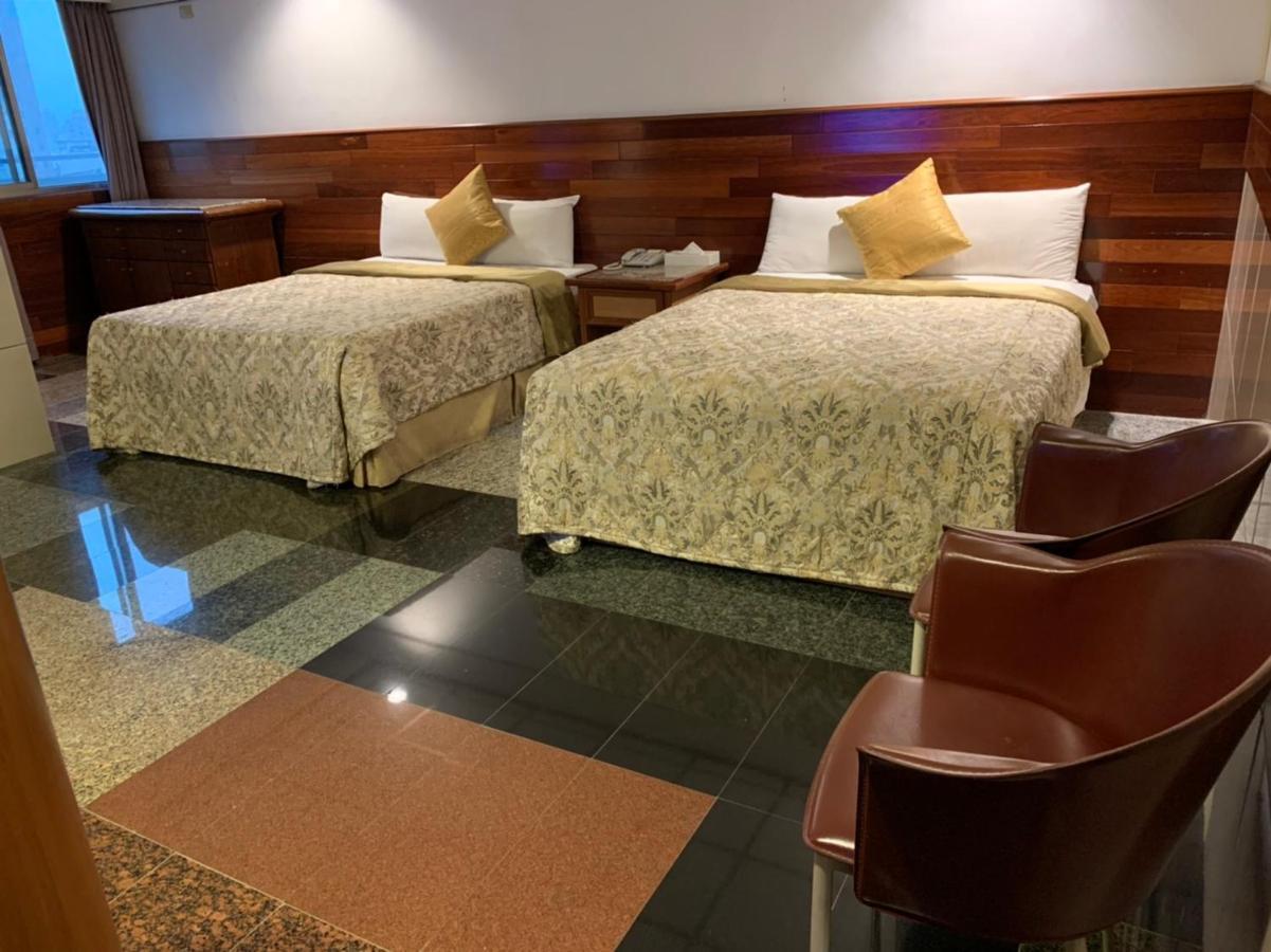 Yi Pin Business Hotel Taoyuan Buitenkant foto